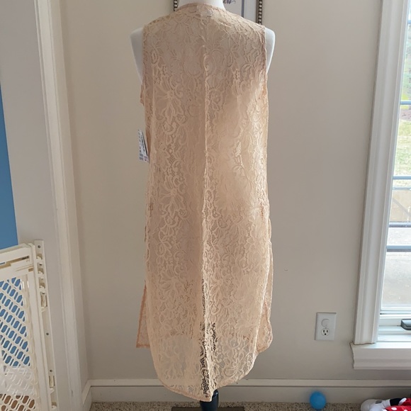 • Lularoe Cream Lace Joy • - Picture 4 of 8